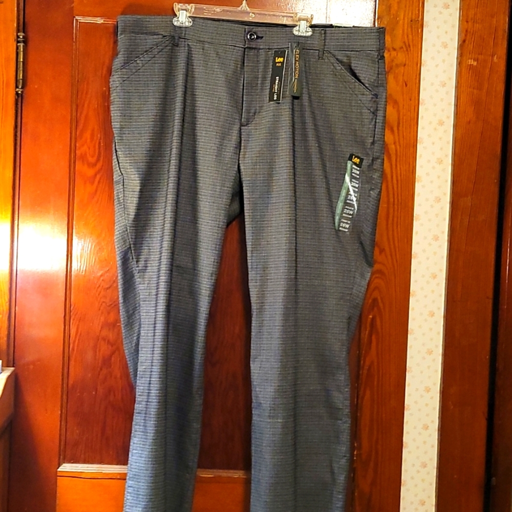 🆕️🎈Lee Women's Relaxed Fit Straight Leg Mid Rise Plaid Pants Size 26W Medium